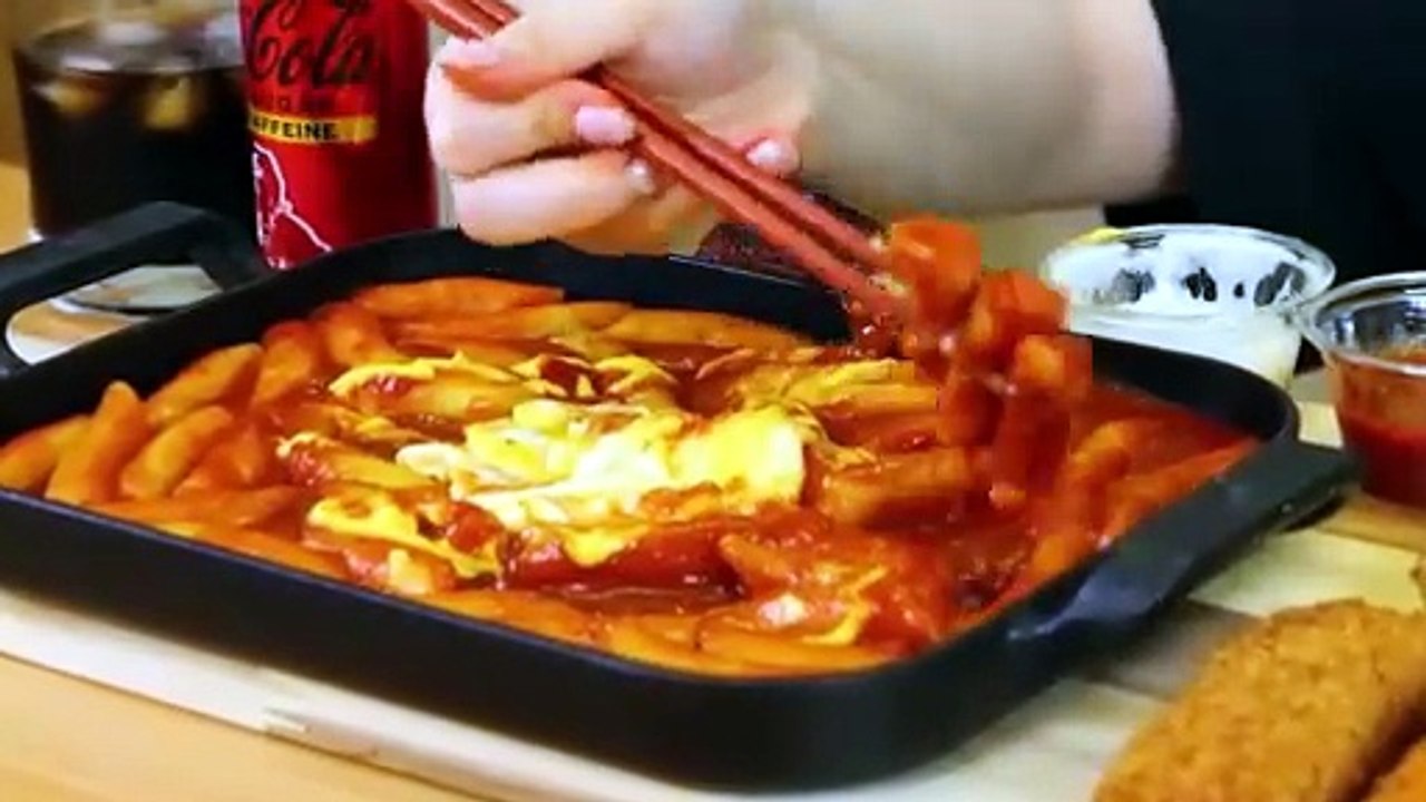 ASMR MUKBANG | Mozzarella Cheese Stick, Tteokbokki, Fried Chicken, Fire Noodles Spring Rolls