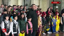 Bakan Tekin 23 Nisan Ulusal Egemenlik ve Çocuk Bayramı dolayısıyla Anıtkabir'i ziyaret etti