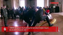TBMM Başkanı Kurtulmuş ile beraberindeki heyet, Anıtkabir'i ziyaret etti