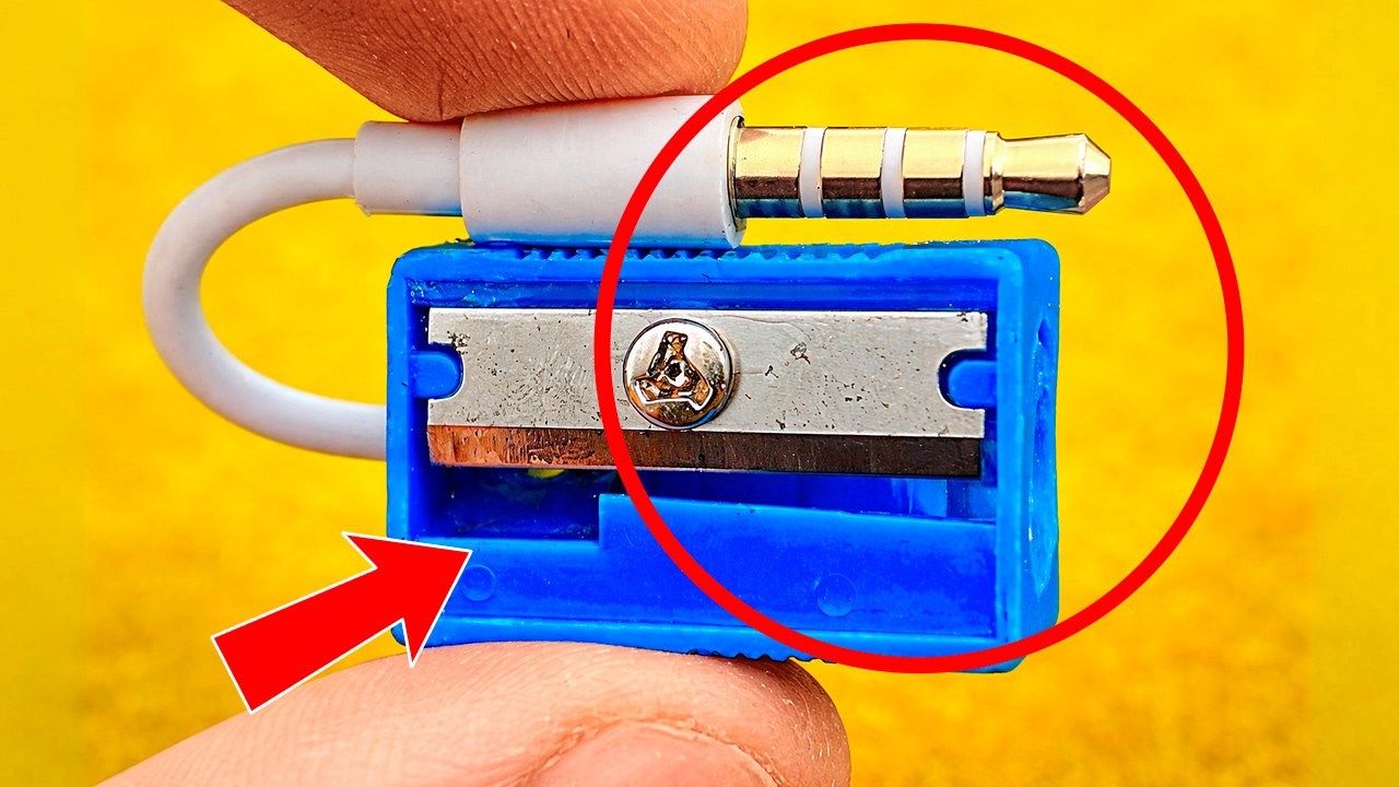 Unlocking the Secrets: 6 Everyday Items with Hidden Functions