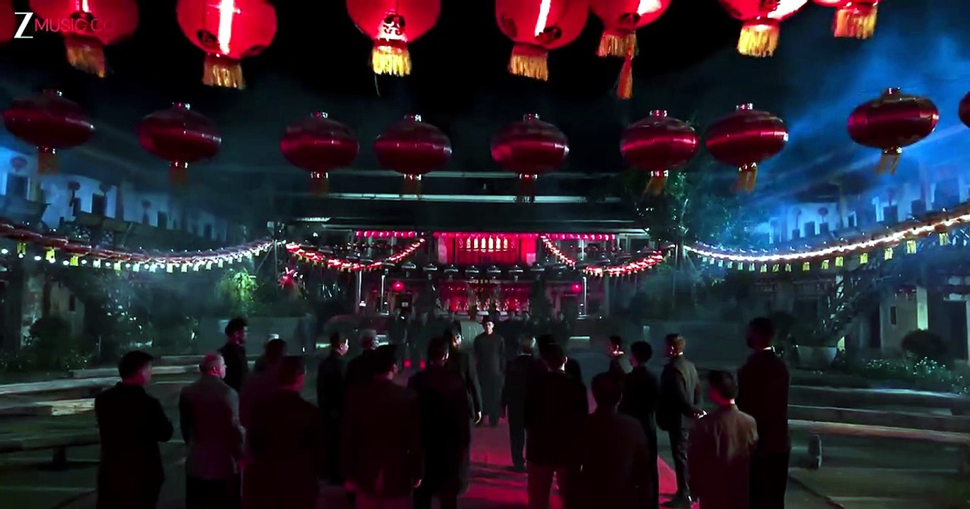 Toxic Official Hindi Teaser - Rocking Star Yash - Kiara, Nayanthara, Huma, Tara, Rukmini - Geetu M_2