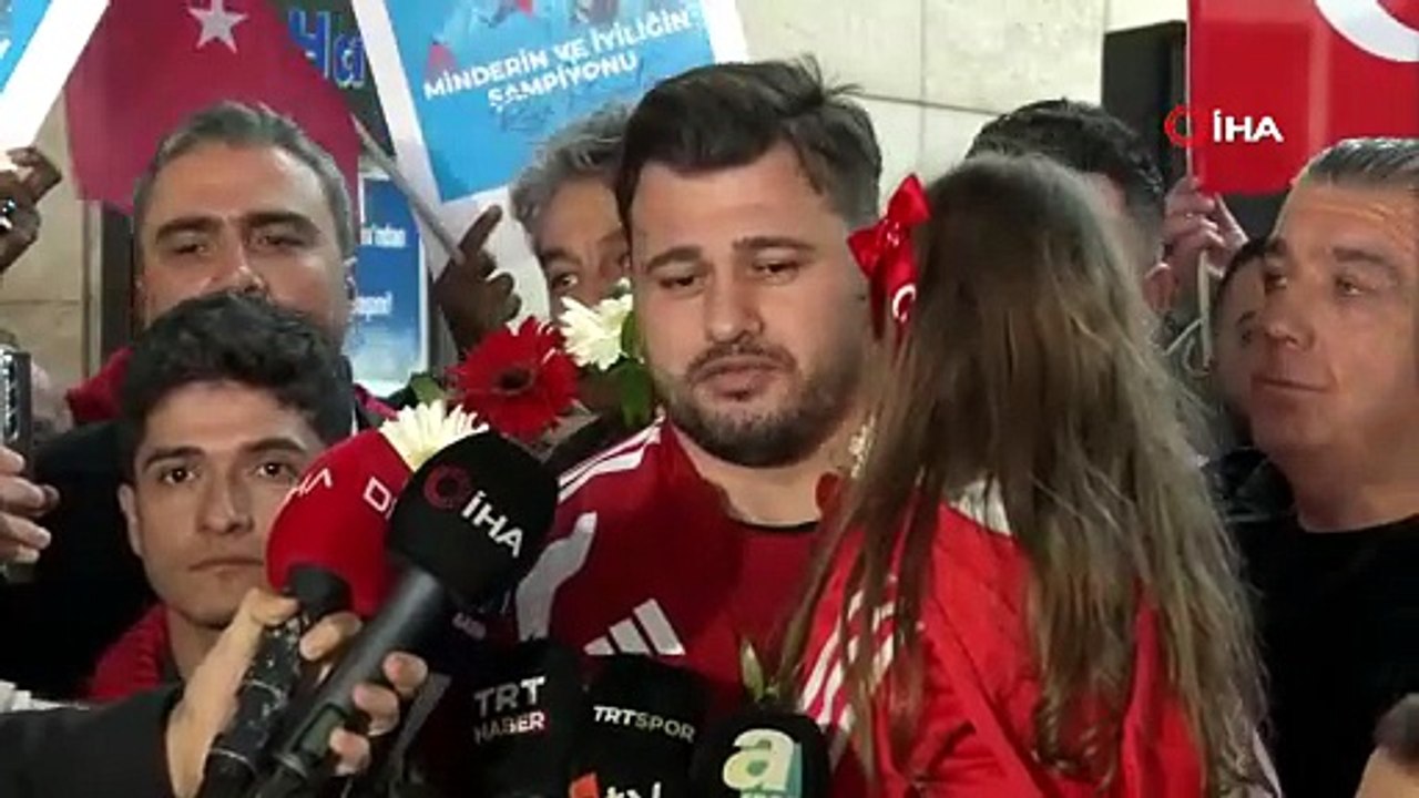 Rıza Kayaalp ve Güreş Milli Takımı yurda döndü | Ajansspor | IHA