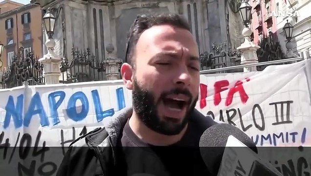 A Napoli presidio contro remigrazione: Vannacci qui non sei benvenuto