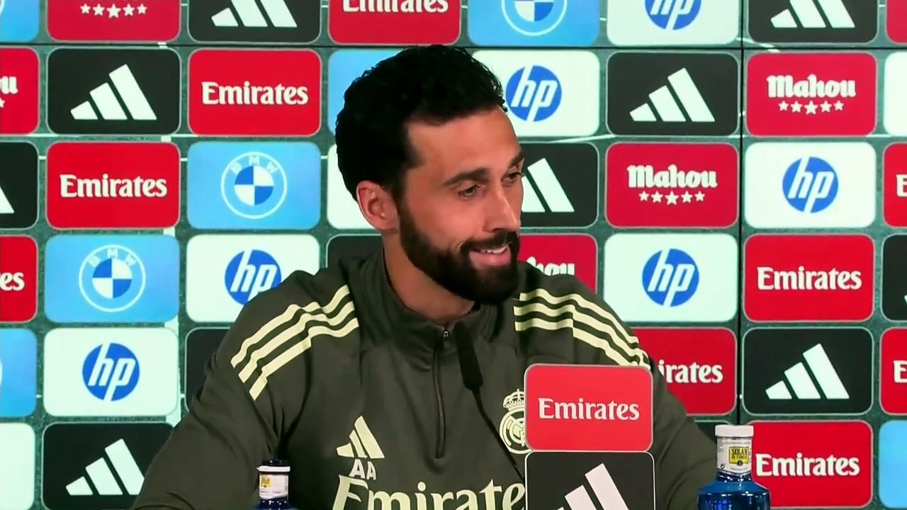 Arbeloa: Que (Mbappé) dé 'like' a Mourinho o a Julia Roberts, no le doy menor importancia