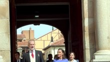 Los Reyes llegan a la Universidad de Alcalá de Henares para entregar el premio al escritor mexicano Gonzalo Celorio