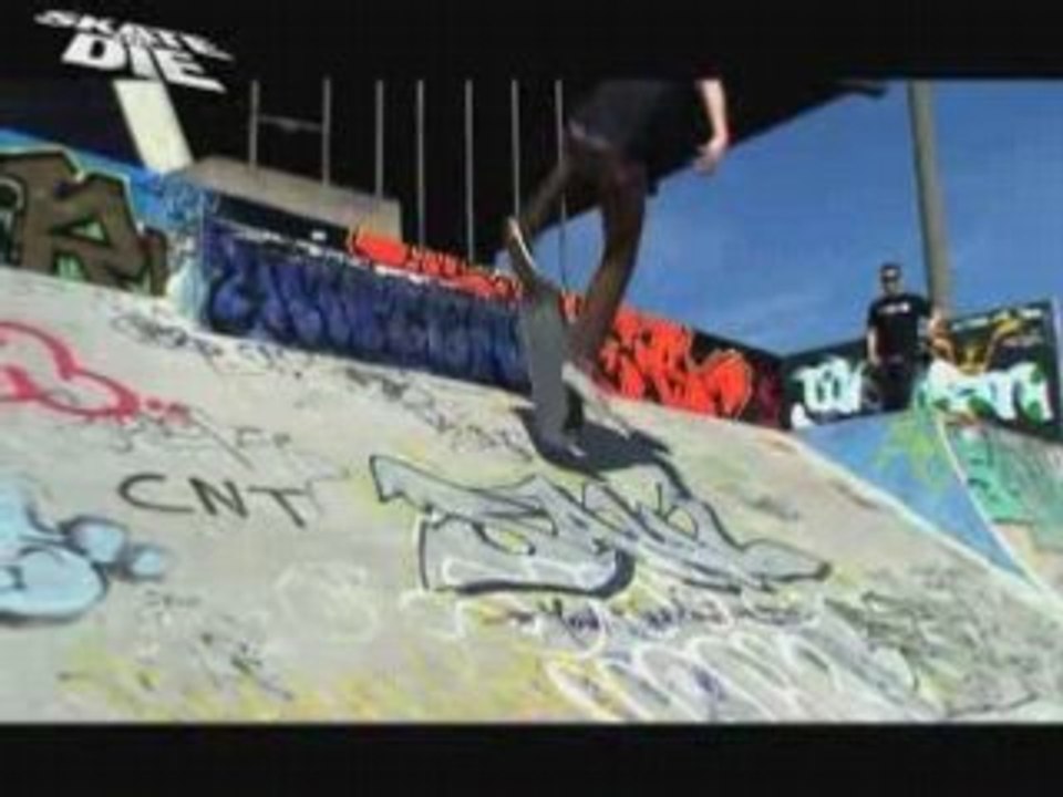 SKATE OR DIE : Le Kickflip
