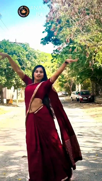 _nandamurirajababu _dancesong _dance _love _lovedance _saree _lovemusic _song _lovesong _blonde _lyr