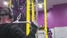 Gym Cable Snaps Mid-Set in Sudden Equipment Failure
