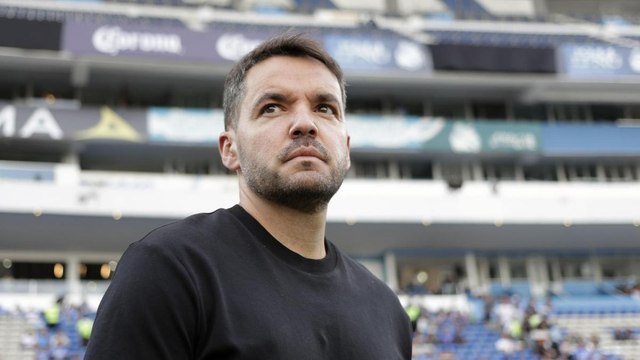 Nicolás Larcamón queda fuera de Cruz Azul