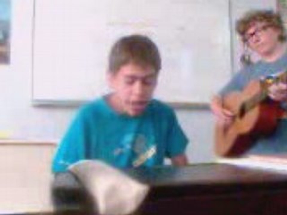 Régis fait du piano