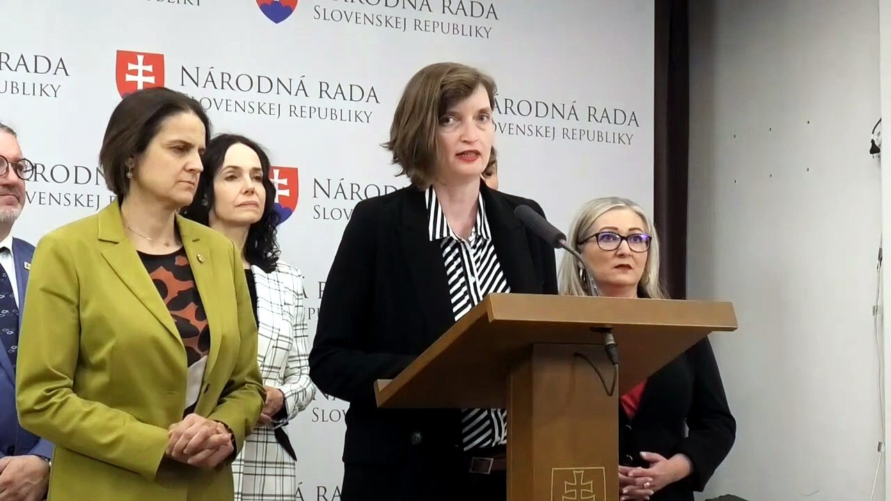 ZÁZNAM: Opozícia vyzýva vládu na zapojenie sa do koalície pre návrat ukrajinských detí