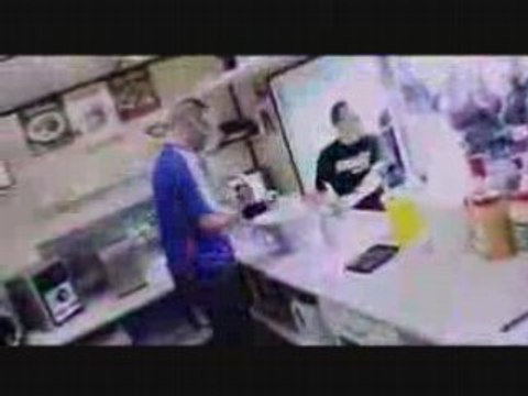 He! Biloute! Monte L'son! Hein!