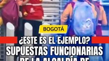 En video quedó registrado el momento en que dos presuntas funcionarias de la Alcaldía de Bogotá se cuelan en TransMilenio con todo y uniforme.