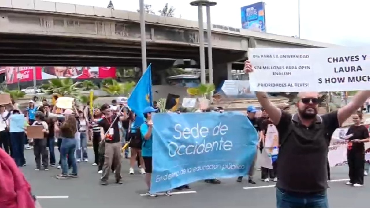 tn7-estudiantes-y-docentes-salen-a-la-calle-por-fees-2027