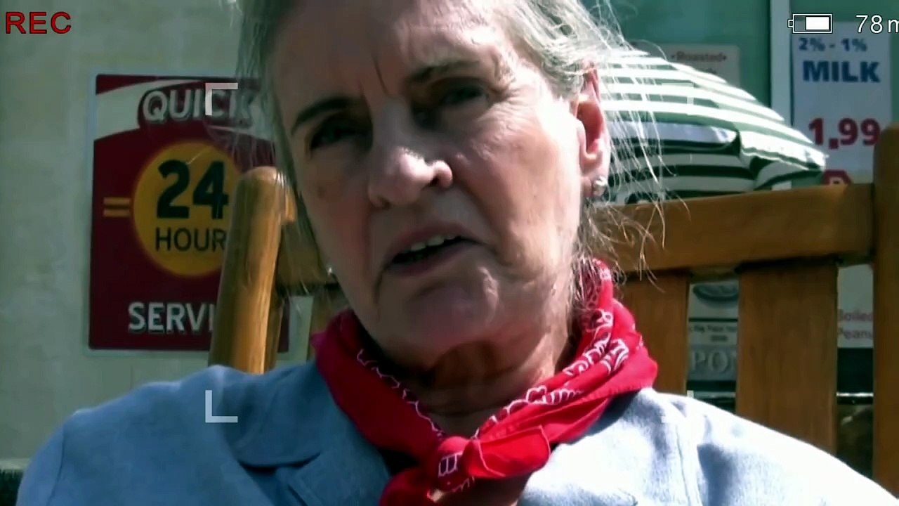 The Hills Run Red (2009) Horror movie explained in Hindi Urdu. The American Horror film “Hills Run Red” story summarized with a full ending in हिन्दी explanation.