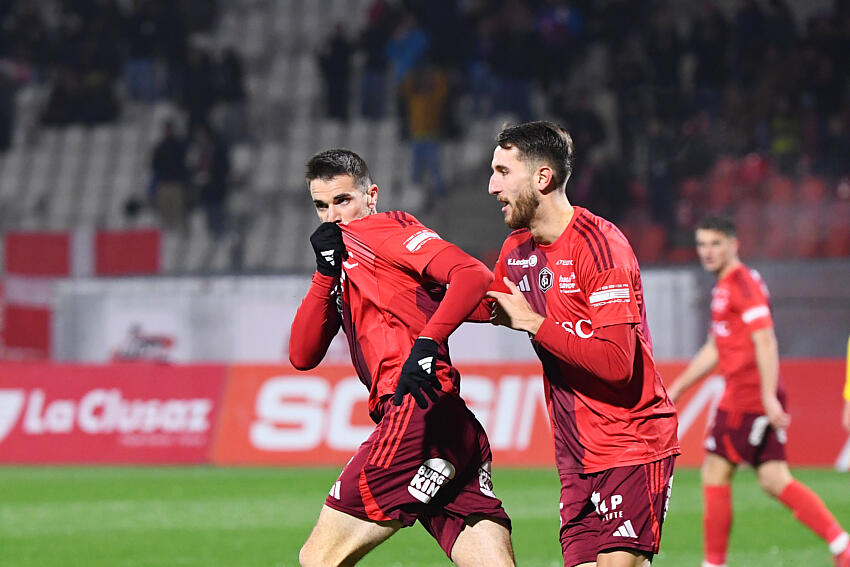 Ligue 2 : Annecy corrige Pau et se rapproche du top 5 !