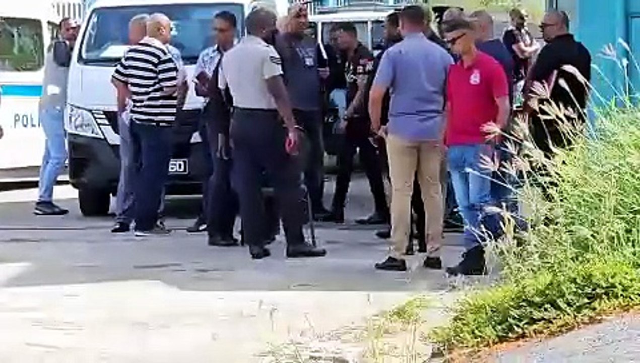 COPS PROBE GUN TRAFFICKING RACKET