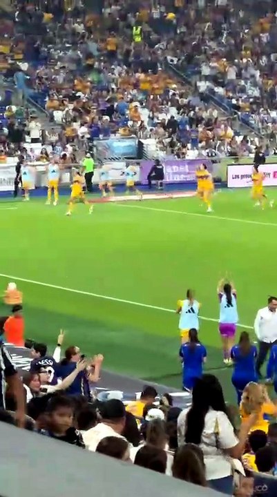 Ley del ex, Myra Delgadillo les anotó y si festejo con la afición incomparable