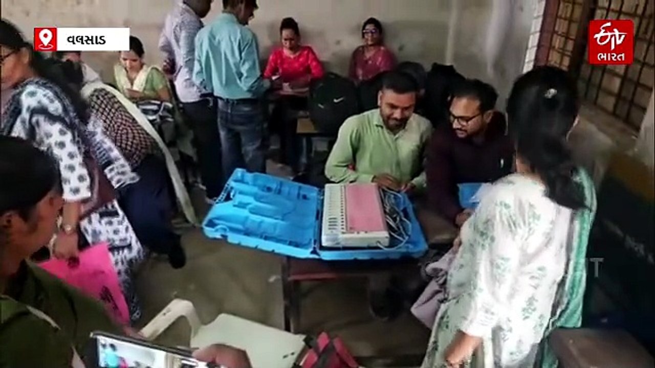 સ્થાનિક સ્વરાજ ચૂંટણી: મતદારો માટે ગરમીથી બચવા ખાસ બુથ પર ખાસ વ્યવસ્થા, જૂનાગઢમાં વિશેષ બુથ ઊભા કરાયા