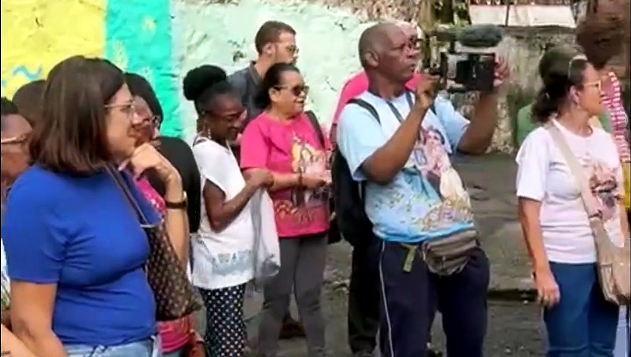 Moradores de Brotas protestam contra construção de prédios em área de Mata Atlântica