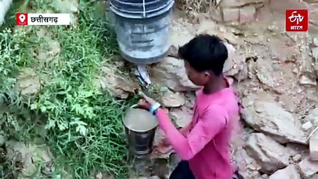 बैगा बाहुल्य गांवों में पेयजल समस्या, कुएं में उतरकर गंदा पानी पीने को मजबूर