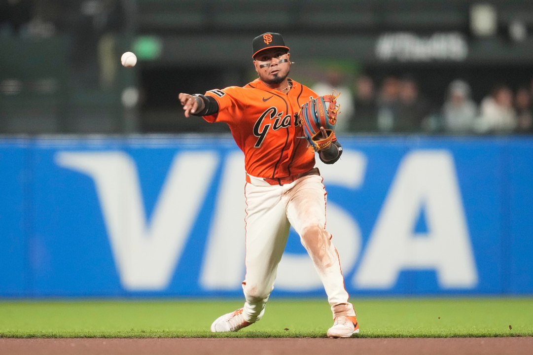 Luis Arráez con tres imparables ante Miami