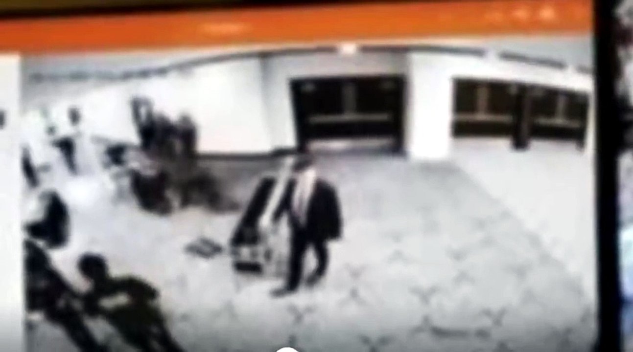 Tirs au dîner avec Donald Trump : Regardez les images des vidéos de sécurité qui montrent l'homme qui tente de franchir les services de sécurité dans l'hôtel où se trouvait le Président