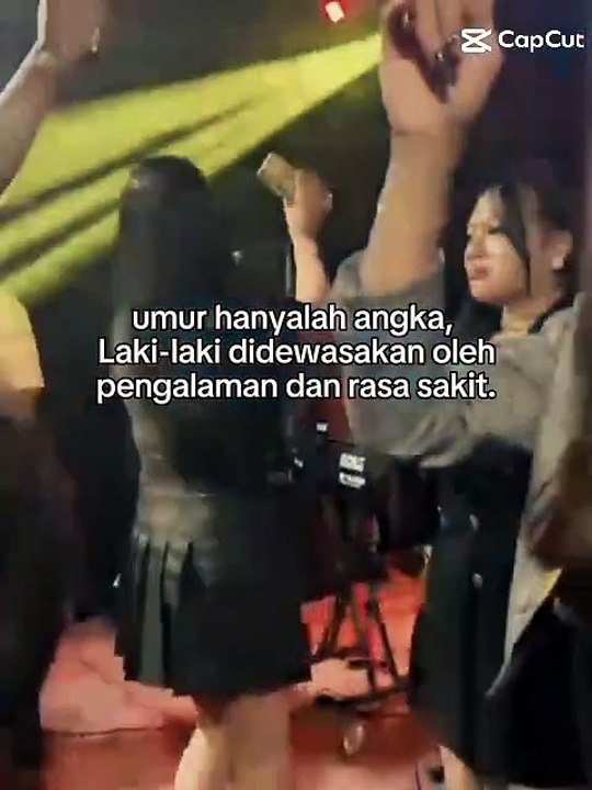 Laki laki di dewasakan oleh pengalaman dan rasa sakit