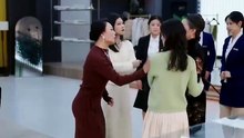 她被逼嫁沖喜那晚，慌稱懷了首富孩子，竟被他當場盯上.