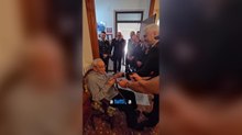 «Auguri a Guerino Patani, il carabiniere più longevo, per i suoi 109 anni»: il messaggio di Meloni e il video dei festeggiamenti dell'Arma