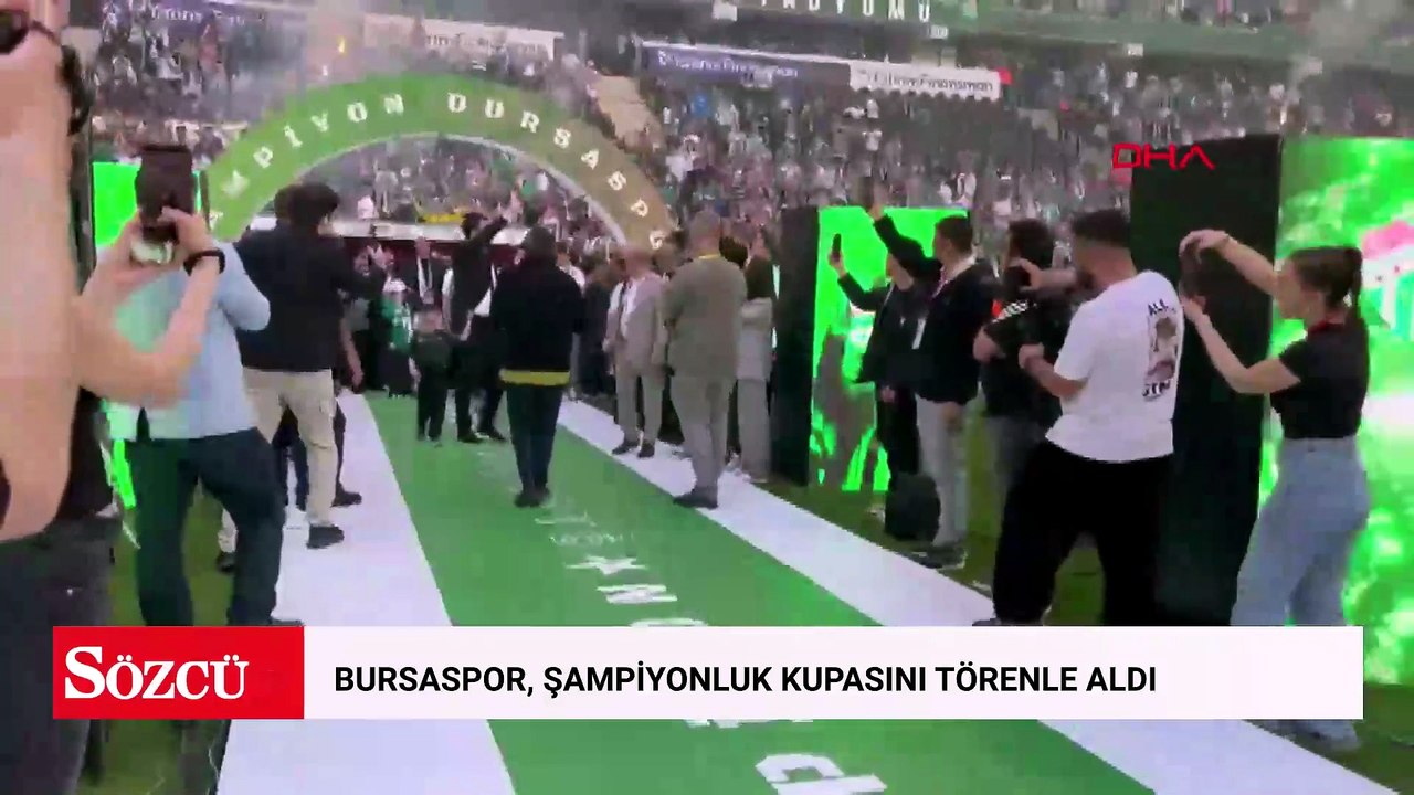 Bursaspor, şampiyonluk kupasını törenle aldı