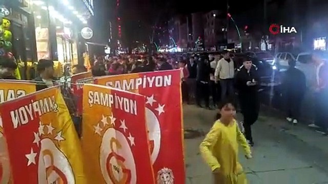 Galatasaray taraftarı Muş’ta derbi galibiyetini kutladı | Ajansspor | IHA