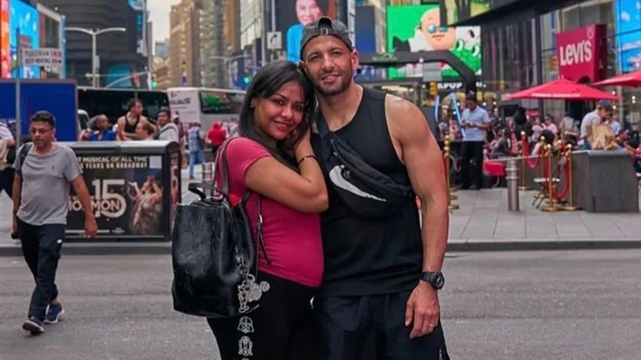 أسماء أبو اليزيد تعلن حملها بجلسة تصوير مع زوجها