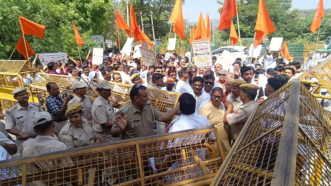 गो सम्मान आव्हान अभियान में आज गो सम्मान दिवस