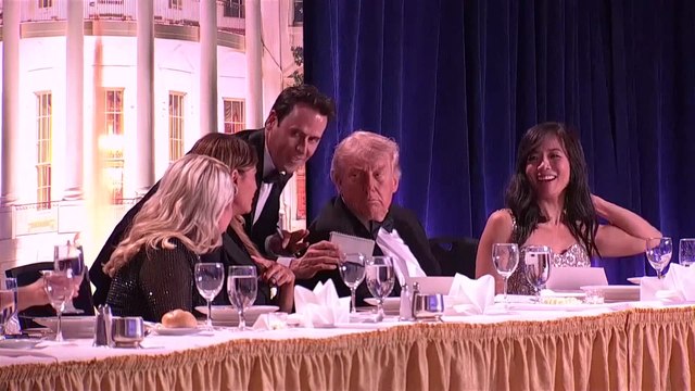 White House Correspondents Dinner guest keeps eating after shots ring out