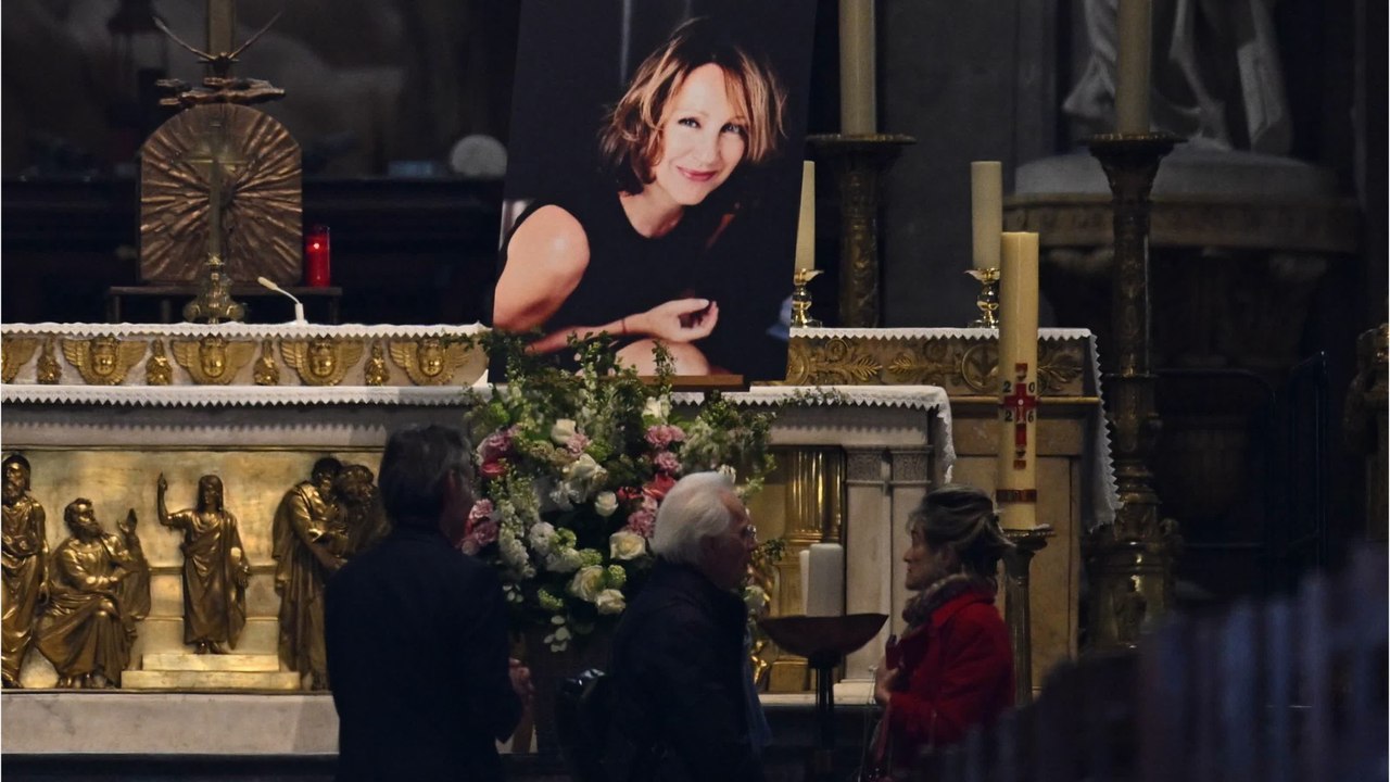 FEMME ACTUELLE - “Casse-toi”: Brigitte Macron insultée à son arrivée aux obsèques de Nathalie Baye