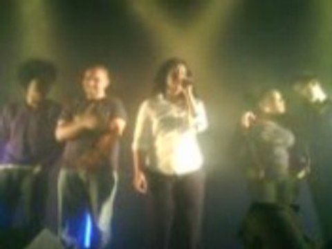 Amel Bent Mistral gagnant Acapella(Caen Cargo 26 Avril 2008)