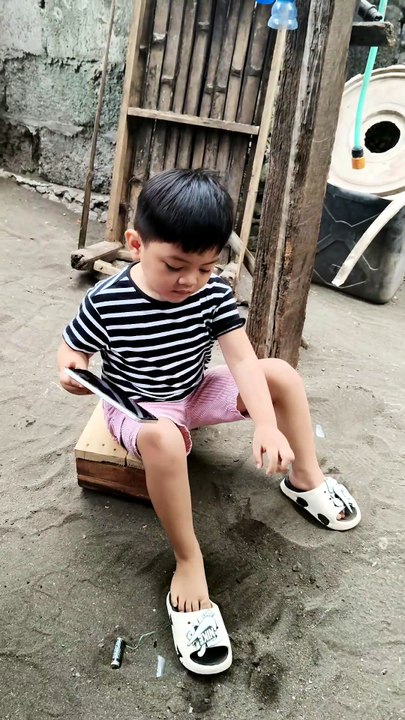 Nag-unsa si Grey diha?