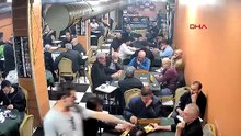 Kahvehanede deprem paniği: 'Resmen bina sallandı!' Birbirlerini ezerek dışarıya kaçtılar