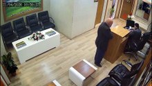 Aybastı Belediyesi’nde dehşet anları: Yaşlı adam belediye çalışanının başına satırla vurdu