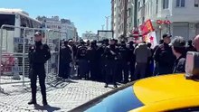 Taksim’de 1 Mayıs 1977 anmasına polis müdahalesi: Onlarca gözaltı var