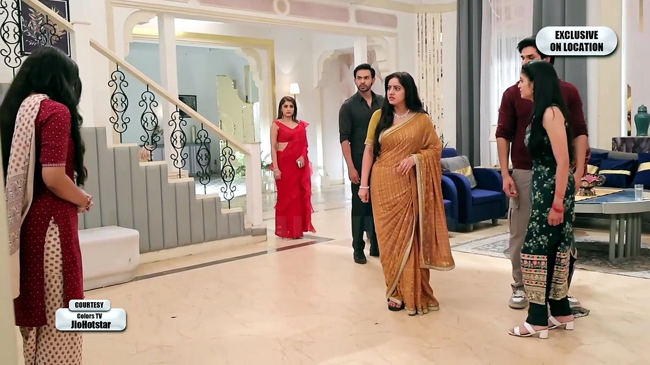 Mangal Lakshmi Upcoming Episode On Location_ Mangal exposed Aarav to Shubhi & Ishana