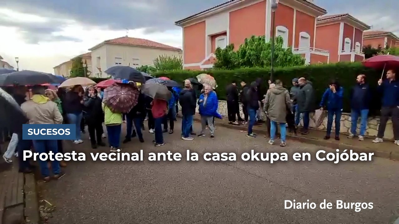 Protesta vecinal ante la casa okupada en Cojóbar