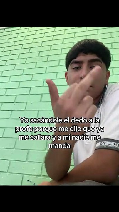 Alumno irreverente en el aula