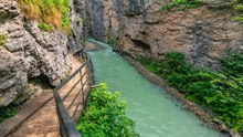 Aareschlucht 4K 60fps: A Scenic Gorge Walk in Meiringen