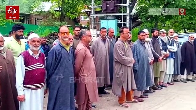 لرگام ترال میں مقامی لوگوں کا جل شکتی محکمہ کے خلاف احتجاج، دھاندلیوں کا الزام