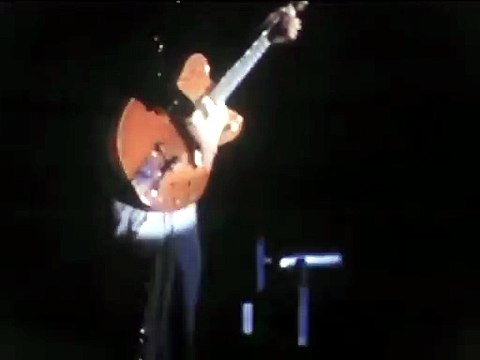 1976 - Johnny Hallyday - Concert à Lyon et Incidents (Actualités Régionales FR3 Rhône-Alpes, 13 Novembre)