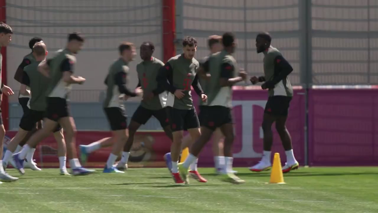 Bayern Munich training ahead of hosting PSG in champions league semi final first leg