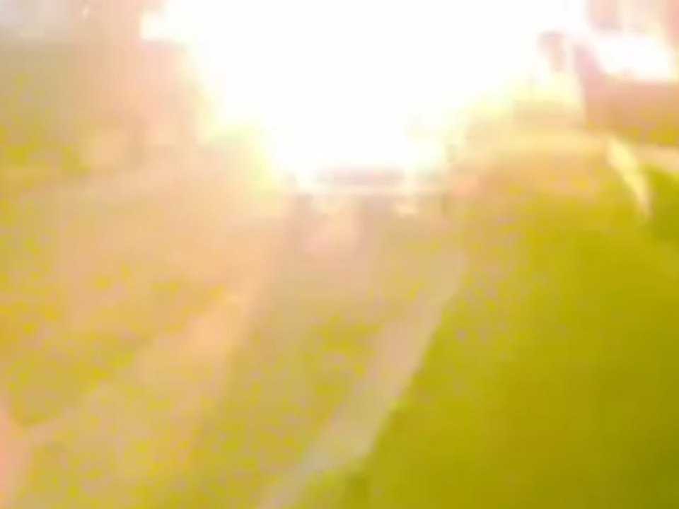 Autobombe geht wenige meter von polizist entfernt hoch