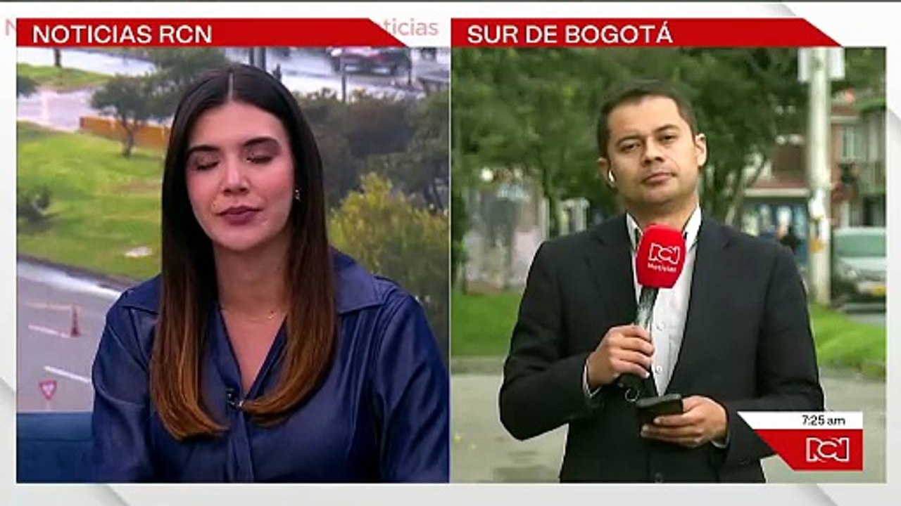 Continúa la remoción de escombros sobre la vía Mosquera – La Mesa tras derrumbes